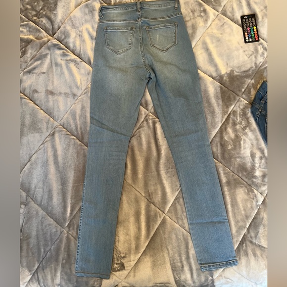 FashionNova Light Blue Skinny Jeans - Picture 2 of 2